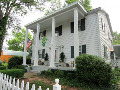 Bridgewater-Inn-and-Cottage-pic-1featured image