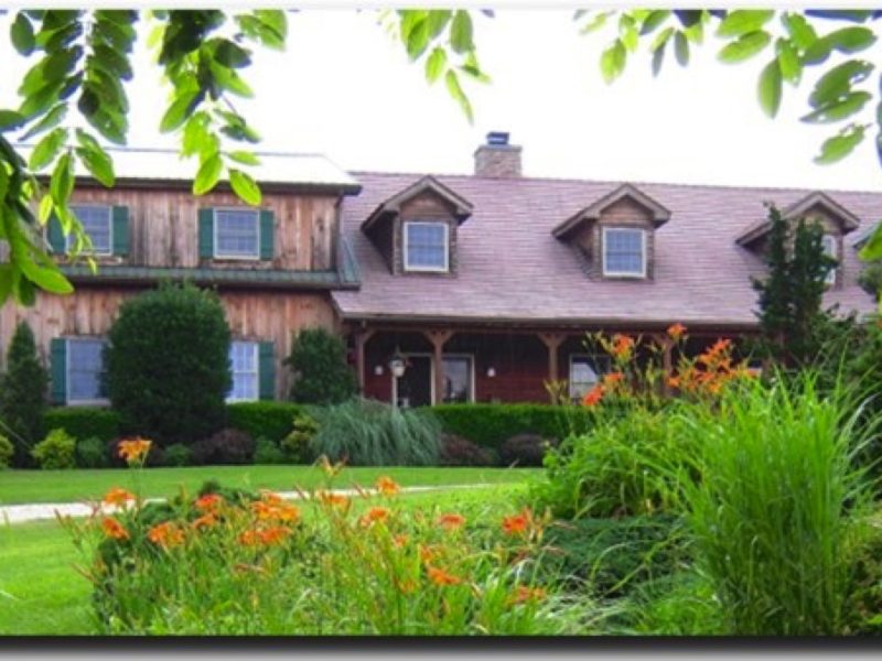 Fox-Hill-Bed-Breakfast-Suites-800x600-c-defaultfeatured image